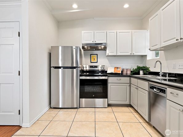 1913 E Spruce Street, Seattle WA 98122