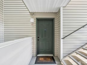 2001 120th Place SE 2204, Everett WA 98208