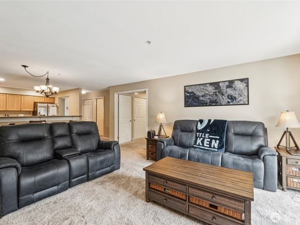 2001 120th Place SE 2204, Everett WA 98208