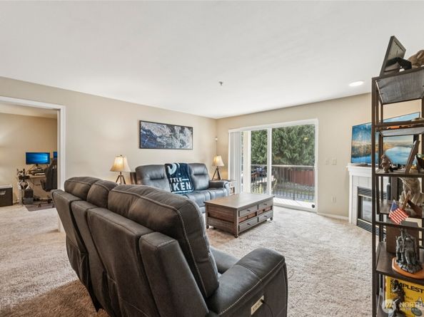 2001 120th Place SE 2204, Everett WA 98208