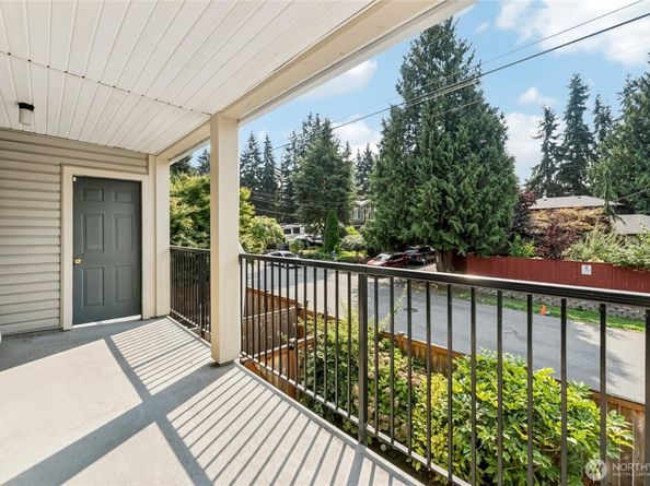 2001 120th Place SE 2204, Everett WA 98208