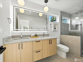 7522 31st Avenue NE, Seattle WA 98115