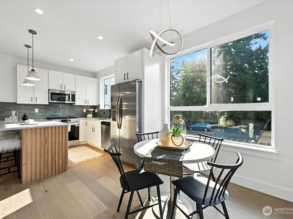 7522 31st Avenue NE, Seattle WA 98115
