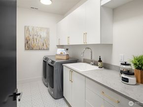 9222 116th Avenue NE, Kirkland WA 98033