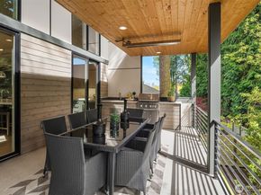 9222 116th Avenue NE, Kirkland WA 98033