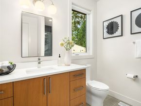9222 116th Avenue NE, Kirkland WA 98033