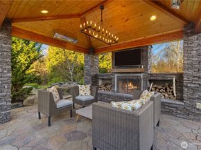 5726 251st Court NE, Redmond WA 98053