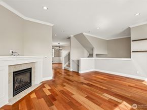 1078 NE High Street 10, Issaquah WA 98029
