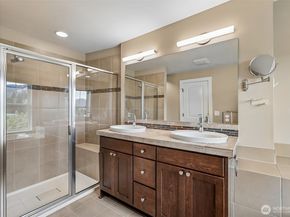 1078 NE High Street 10, Issaquah WA 98029