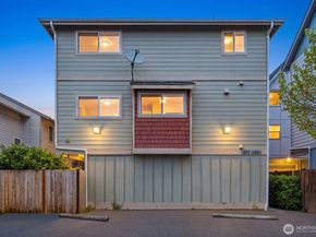 337 N 105th Street A, Seattle WA 98133