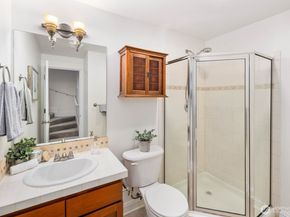 337 N 105th Street A, Seattle WA 98133