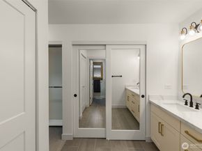 14226 NE 2nd Place 65, Bellevue WA 98007