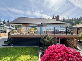 3228 57th Avenue SW, Seattle WA 98116