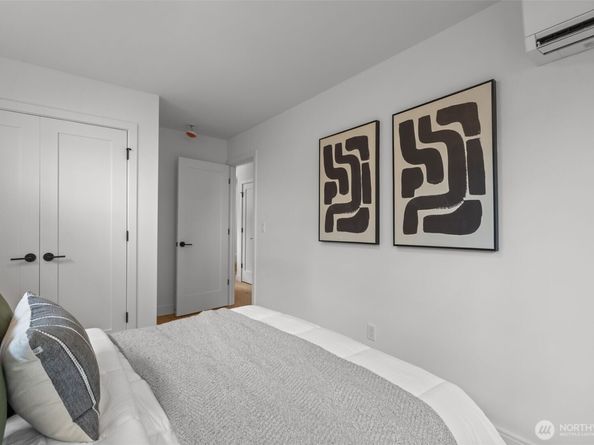 2220 A NW 62nd Street, Seattle WA 98107