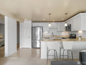 65 Kirkland Avenue 202, Kirkland WA 98033