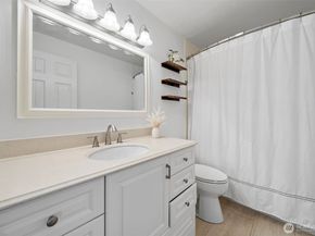 65 Kirkland Avenue 202, Kirkland WA 98033