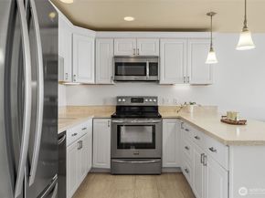 65 Kirkland Avenue 202, Kirkland WA 98033