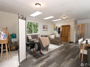 12117 Clearview Drive, Edmonds WA 98026
