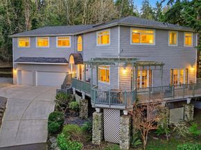 12117 Clearview Drive, Edmonds WA 98026