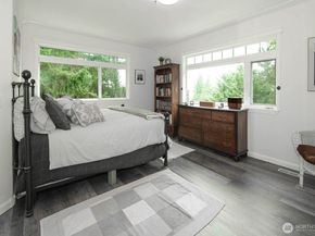 12117 Clearview Drive, Edmonds WA 98026