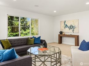 1032 272nd Place SE, Sammamish WA 98075