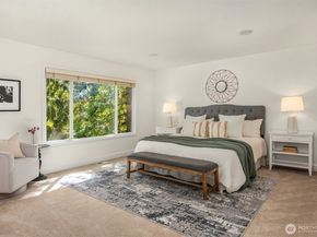 1032 272nd Place SE, Sammamish WA 98075