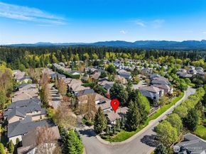 1032 272nd Place SE, Sammamish WA 98075