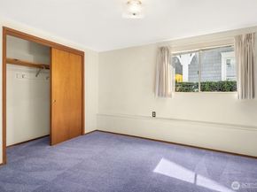 1811 1/2 10th Street W, Kirkland WA 98033