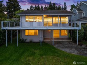 1811 1/2 10th Street W, Kirkland WA 98033