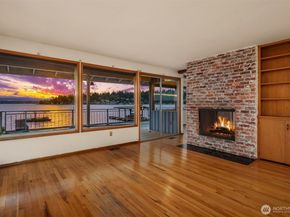 1811 1/2 10th Street W, Kirkland WA 98033