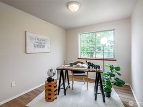 345 White River Drive, Pacific WA 98047