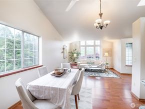 345 White River Drive, Pacific WA 98047