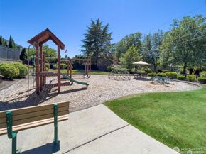 8505 NE 123rd Place, Kirkland WA 98034