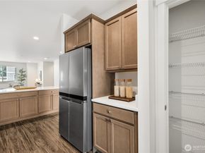 115 SW 181st Place, Normandy Park WA 98166