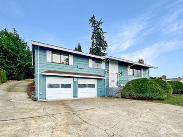 3700 Harbel Drive NE, Bremerton WA 98310