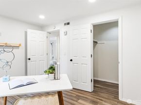 12009 100th Avenue NE 2, Kirkland WA 98034