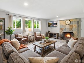 826 Maplewood Avenue, Kent WA 98030
