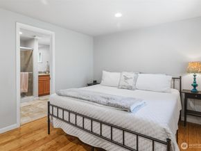 826 Maplewood Avenue, Kent WA 98030