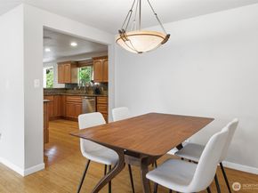 826 Maplewood Avenue, Kent WA 98030