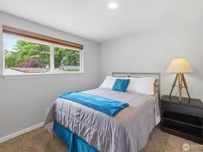 826 Maplewood Avenue, Kent WA 98030