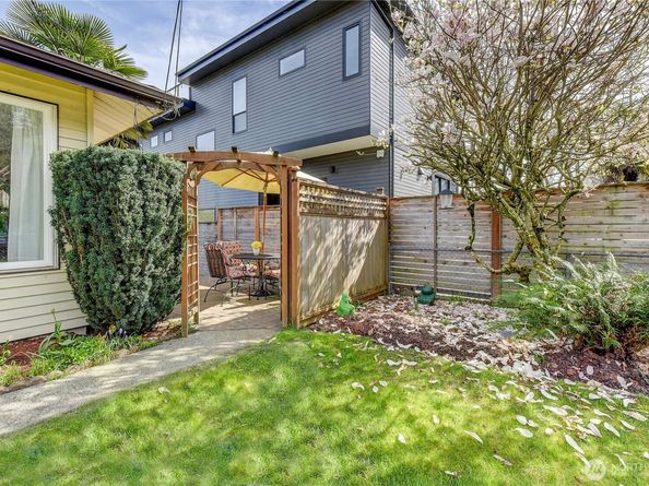 610 27th Avenue E, Seattle WA 98112