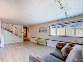 610 27th Avenue E, Seattle WA 98112