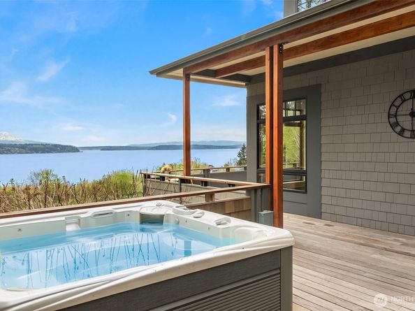 8302 SW Dilworth, Vashon WA 98070