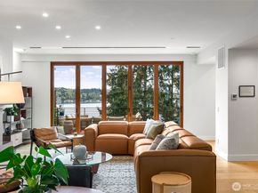 9818 SE 42nd Place, Mercer Island WA 98040
