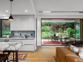 9818 SE 42nd Place, Mercer Island WA 98040