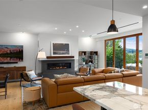 9818 SE 42nd Place, Mercer Island WA 98040