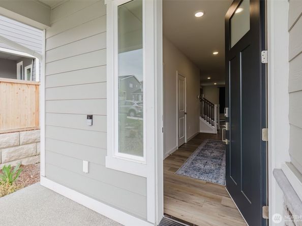 2092 NE Norseman Way, Poulsbo WA 98370