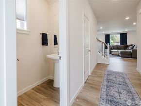 2092 NE Norseman Way, Poulsbo WA 98370
