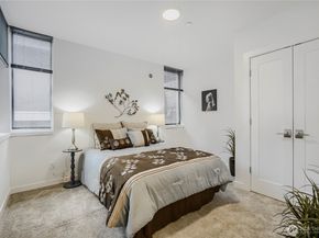 3070 SW Avalon Way G, Seattle WA 98126