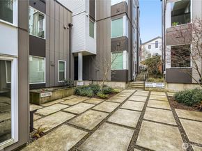 3070 SW Avalon Way G, Seattle WA 98126